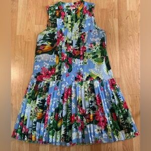 Juicy Couture Paradise Floral
Pleated Hawaiian Sleeveless Dress